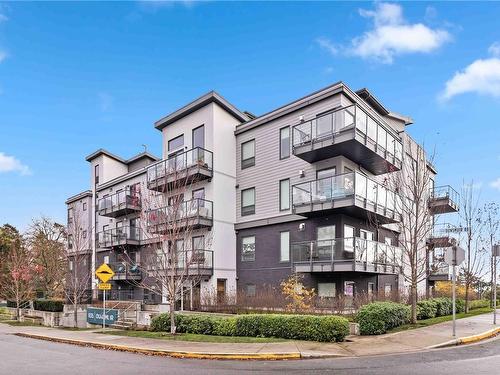 203-835 Dunsmuir Rd, Esquimalt, BC - Outdoor With Balcony