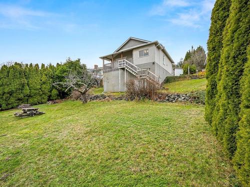 5642 Island Hwy South, Union Bay, BC 