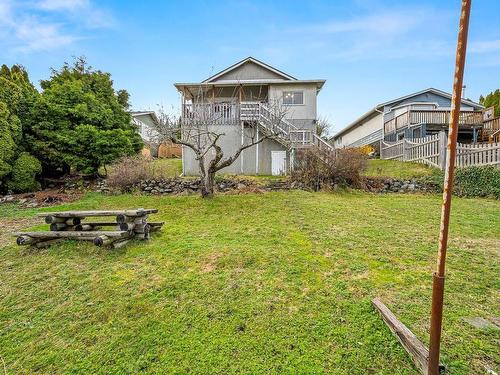 5642 Island Hwy South, Union Bay, BC 