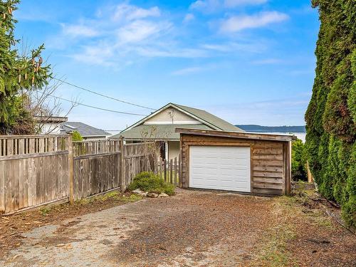 5642 Island Hwy South, Union Bay, BC 