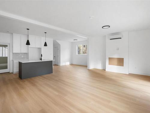 662 Sanderson Rd, Ladysmith, BC - Indoor Photo Showing Kitchen