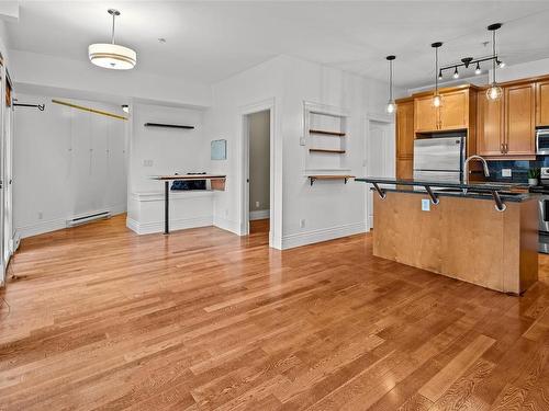 205-1602 Quadra St, Victoria, BC - Indoor Photo Showing Kitchen