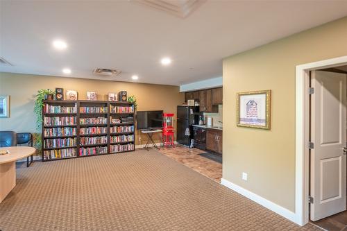 103-3301 Skaha Lake Road, Penticton, BC - Indoor