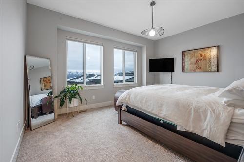 2818 Copper Ridge Drive, West Kelowna, BC - Indoor Photo Showing Bedroom