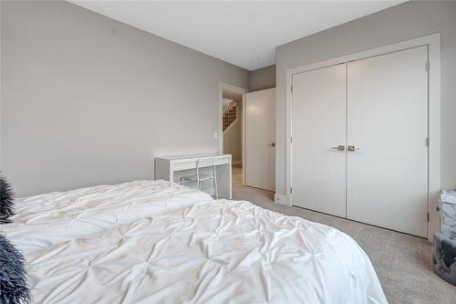 2818 Copper Ridge Drive, West Kelowna, BC - Indoor Photo Showing Bedroom