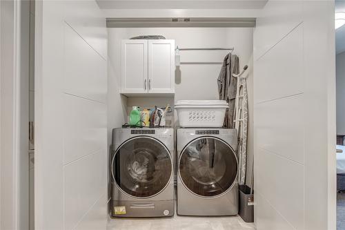 2818 Copper Ridge Drive, West Kelowna, BC - Indoor Photo Showing Laundry Room