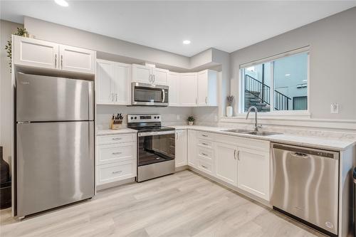 2818 Copper Ridge Drive, West Kelowna, BC - Indoor Photo Showing Kitchen With Stainless Steel Kitchen With Double Sink