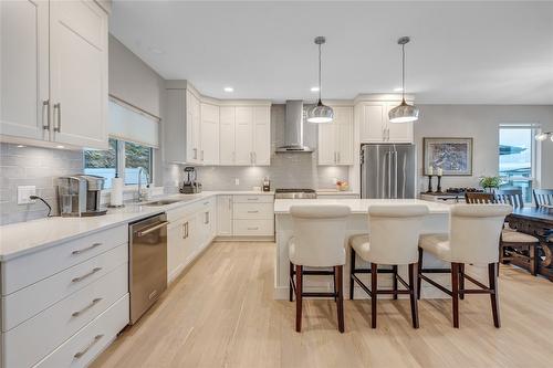 2818 Copper Ridge Drive, West Kelowna, BC - Indoor Photo Showing Kitchen With Upgraded Kitchen