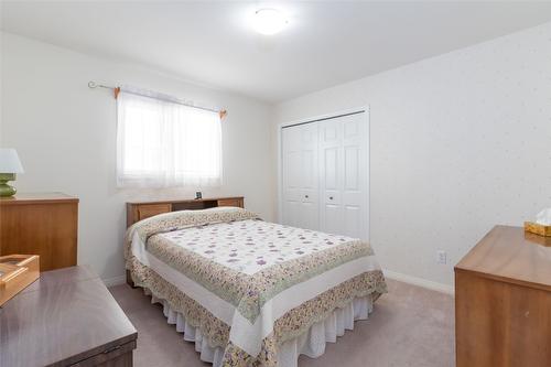 50-6400 Spencer Road, Kelowna, BC - Indoor Photo Showing Bedroom