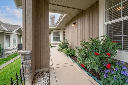 38-680 Valley Road, Kelowna, BC - Outdoor With Exterior