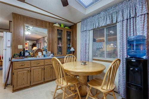 40-1750 Lenz Road, West Kelowna, BC - Indoor Photo Showing Dining Room