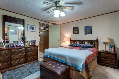 40-1750 Lenz Road, West Kelowna, BC - Indoor Photo Showing Bedroom