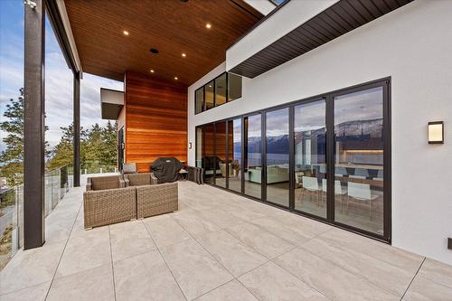 3380 Water Birch Circle, Kelowna, BC - Outdoor With Exterior