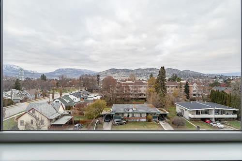 608-925 Leon Avenue, Kelowna, BC - Outdoor With View