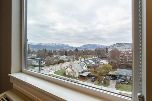 608-925 Leon Avenue, Kelowna, BC - Indoor Photo Showing Other Room