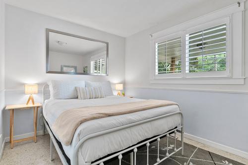 845 Richter Street, Kelowna, BC - Indoor Photo Showing Bedroom