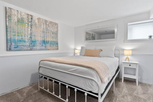 845 Richter Street, Kelowna, BC - Indoor Photo Showing Bedroom