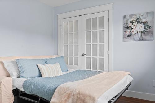 845 Richter Street, Kelowna, BC - Indoor Photo Showing Bedroom