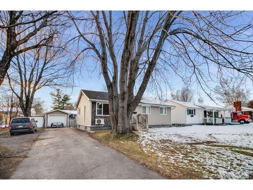 34 Clearview Ave, Fredericton, NB 