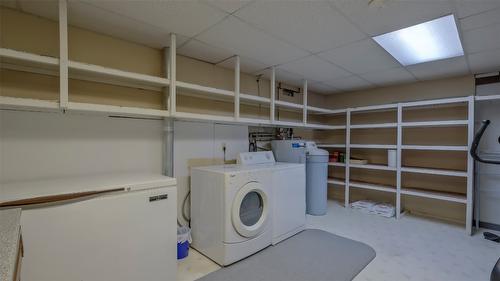 5831 Old Vernon Road, Kelowna, BC - Indoor Photo Showing Laundry Room