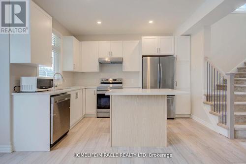 249 Heritage Park Drive, Greater Napanee, ON - Indoor Photo Showing Kitchen