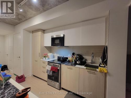 65 Mutual Street, Toronto, ON - Indoor Photo Showing Kitchen