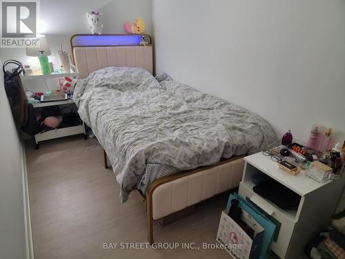 65 Mutual Street, Toronto, ON - Indoor Photo Showing Bedroom