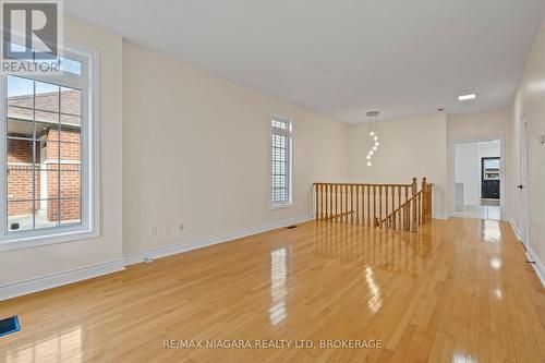 36 Longfellow Avenue, St. Catharines (452 - Haig), ON - Indoor Photo Showing Other Room