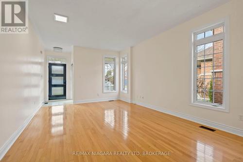 36 Longfellow Avenue, St. Catharines (452 - Haig), ON - Indoor Photo Showing Other Room