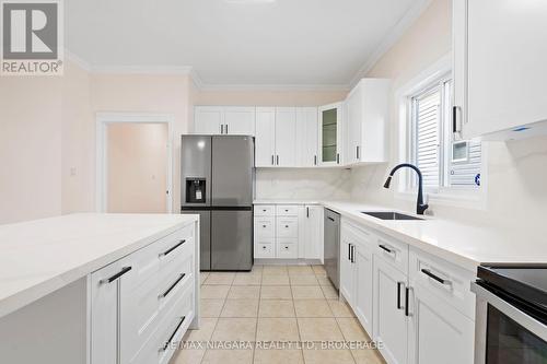 36 Longfellow Avenue, St. Catharines (452 - Haig), ON - Indoor Photo Showing Kitchen With Upgraded Kitchen