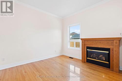 36 Longfellow Avenue, St. Catharines (452 - Haig), ON - Indoor Photo Showing Other Room With Fireplace