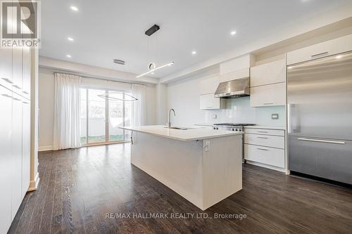 392 Farrell Road, Vaughan, ON - Indoor Photo Showing Kitchen