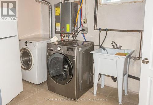 3337 Rhonda Valley, Mississauga, ON - Indoor Photo Showing Laundry Room