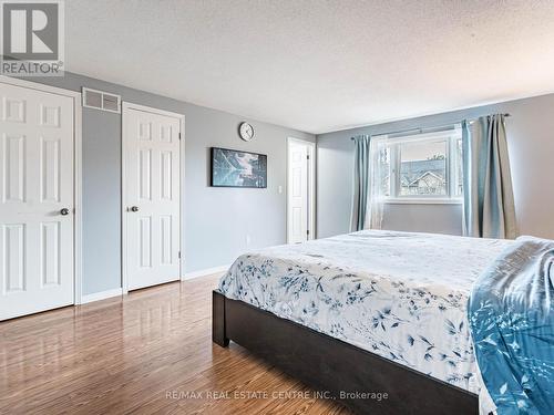 58 - 1 Royalwood Crescent, Hamilton, ON - Indoor Photo Showing Bedroom