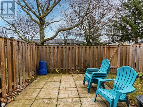 58 - 1 Royalwood Crescent, Hamilton, ON - Outdoor