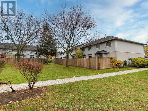 58 - 1 Royalwood Crescent, Hamilton, ON - Outdoor With Backyard