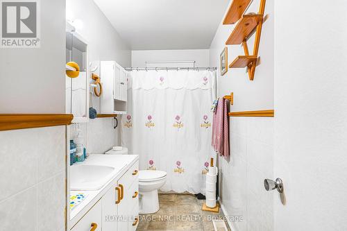 186 Glenwood Avenue, Port Colborne (878 - Sugarloaf), ON - Indoor Photo Showing Bathroom