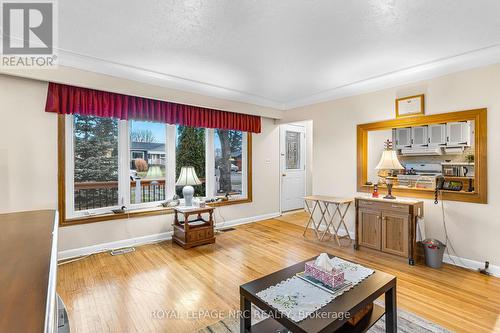 186 Glenwood Avenue, Port Colborne (878 - Sugarloaf), ON - Indoor Photo Showing Living Room