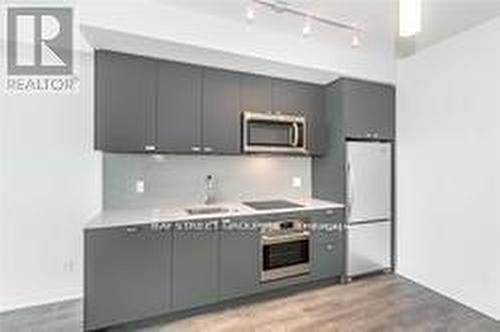 2505 - 56 Forest Manor Drive, Toronto, ON - Indoor Photo Showing Kitchen With Upgraded Kitchen