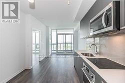 2505 - 56 Forest Manor Drive, Toronto, ON - Indoor Photo Showing Kitchen With Upgraded Kitchen