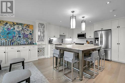 408 - 106 Bard Boulevard, Guelph (Pine Ridge), ON - Indoor Photo Showing Kitchen With Stainless Steel Kitchen With Upgraded Kitchen