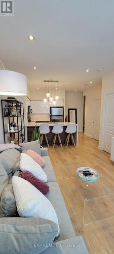 Ph9 - 509 Beecroft Road, Toronto, ON - Indoor Photo Showing Living Room