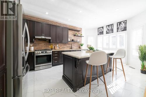 31 Kimble Avenue, Clarington, ON - Indoor Photo Showing Kitchen With Upgraded Kitchen