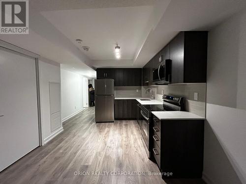 1109 - 1435 Celebration Drive, Pickering, ON - Indoor Photo Showing Kitchen