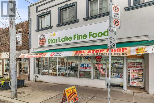 Main - 2863 Lake Shore Boulevard W, Toronto, ON 