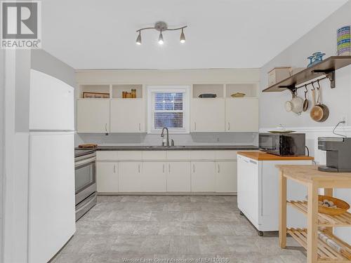 80 Wilson Avenue, Chatham, ON - Indoor Photo Showing Kitchen