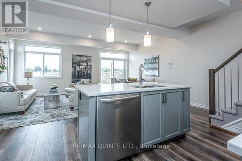 15 Nipigon Street, Belleville, ON - Indoor Photo Showing Kitchen With Upgraded Kitchen