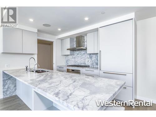 1335 Howe Street, Vancouver, BC - Indoor Photo Showing Kitchen With Double Sink With Upgraded Kitchen