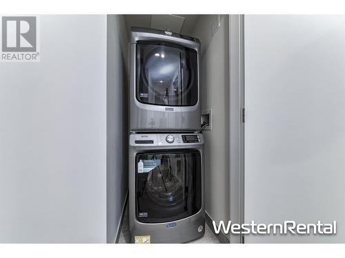 1335 Howe Street, Vancouver, BC - Indoor Photo Showing Laundry Room