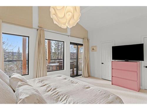 Bedroom - 169 Ch. Du Lac-Ouimet, Mont-Tremblant, QC - Indoor Photo Showing Bedroom